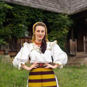 Oana Font - Dulce-I Drumu Catra Casa