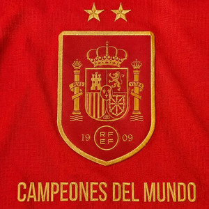CAMPEONES DEL MUNDO by TotiiDG, Frc On The Beat, Las Puertas Del Edén