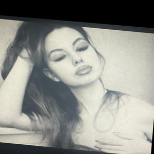 Pola Woman by Roshina