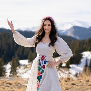 JESSIE - Jessie Banes - Romania mea