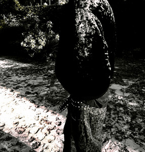 GIGI HOLD MY STRAP by toki