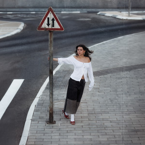 עד לפרו by מיה כהן