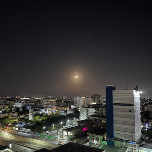 DEBAJO DE LA LUNA by Menor Bronx