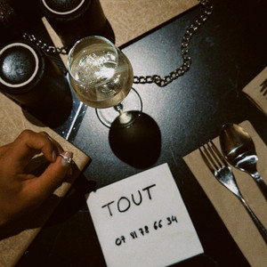 Tout by Sipo