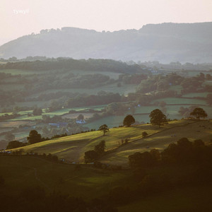 Tywyll by Liam Thomas