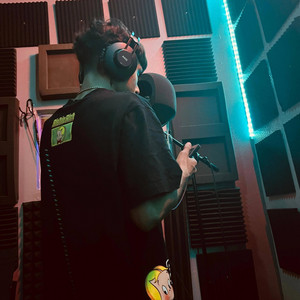 Step On Sum by Slick2Sheisty, MunyunBmo