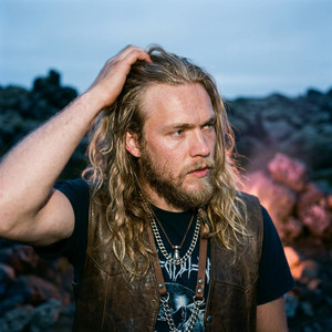 mountain to a hole by Eldrim