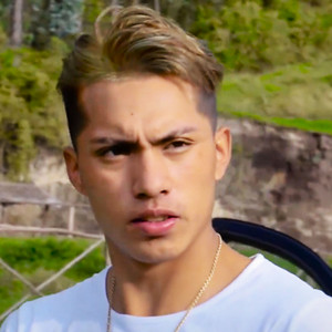 JUAN GUACHO - Amor Mentiroso