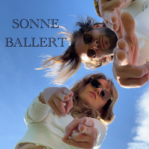 Sonne Ballert by Ju von Dölzschen, La Rey