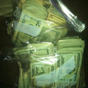 POCKETS FULL