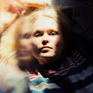 Kuka sä oot? by Laura Moisio