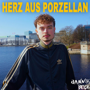 herz aus porzellan by Jannik Beck