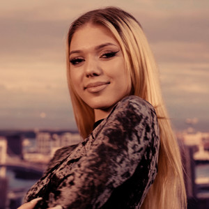 GIULIA - Tu Ai Facut Din Mine