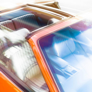 LOK - Bouteille de rhum, chips et Antoine