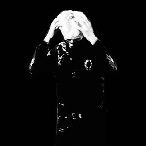 all black by rociu