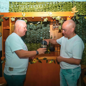 Amigo (feat. Claudio Neira)