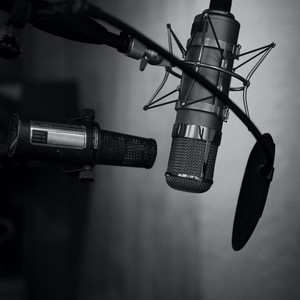 Doctor (Instrumental Hip Hop) by Cuarta Pared Studio