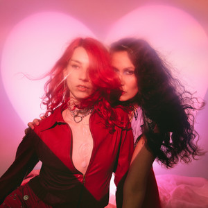 Distance & Promesse by Louise BSX, Sarah Maison