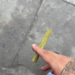 Un blunt by Dirty Money Gang