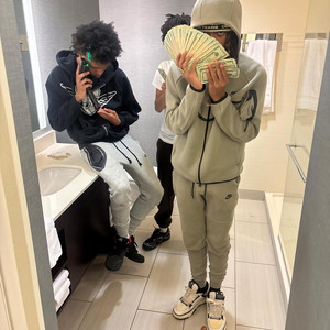 Tear It Off by lxlguap