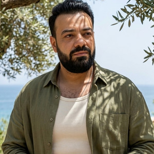 انا شايل هموم بالكوم by حسن عبد الوهاب