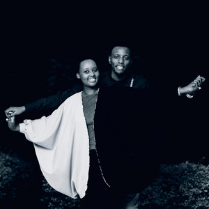 Papi Clever & Dorcas - Ndabaririmbira