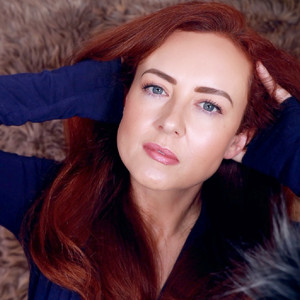 Deep Ear ASMR Hair Sounds - Albüm - WhispersRed ASMR | Spotify