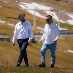 director EMRAH KONAK - Gül Dikene Yakışır (feat. Soner Ruhi Zaman & Mesut Küçükbayrak)