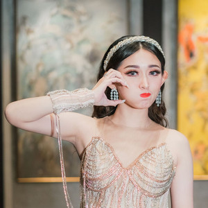 Yue Ding by Helen Huang