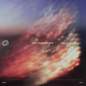 Tussen Spasies by Alex Hoevelmann