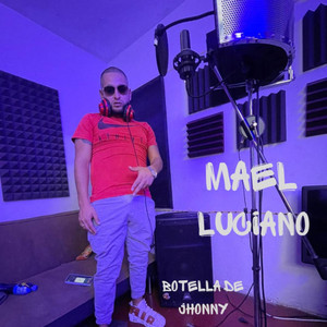 Botella de Jhonny by Mael Luciano