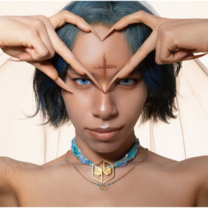 Q.5 by QUEEN BEE Album Cover