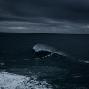 Portada de Drowning