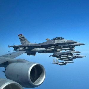 Get Home Gas by KC-135 Anthems