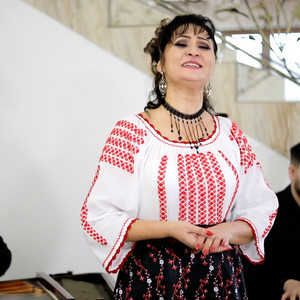 Crina Burlan - Gaina Batrana Face Ciorba Buna