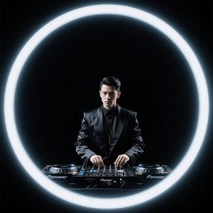 Logan Bryce Hunter - Strangers in 4K