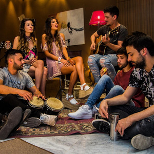 Pijama Party - Aventura (feat. Vale Olguin)