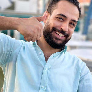 فرح الرب هو قوتنا by المرنم مدحت رشدي