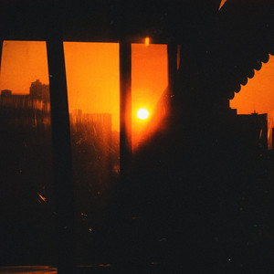 Beautiful Sunset by Thymes