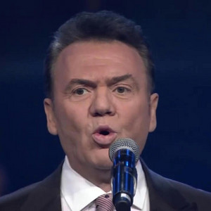 ILIR SHAQIRI - Pavarësia (Live)