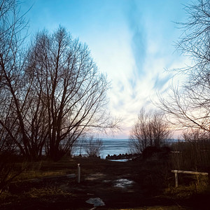 calm sea by Flyence