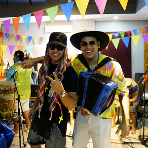 Julio Rojas & Tavo Sumoza - Julio Rojas En Carnaval: Me Rasca el Galillo / Martin Enguayabado / La Chambaculera (En Vivo)