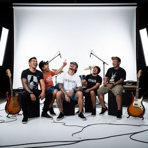 Sing Ngelah Hati by Mercy Band