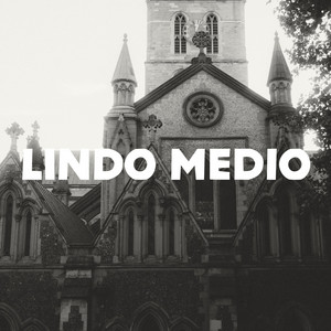 Lindo medio by Abigail Farrra