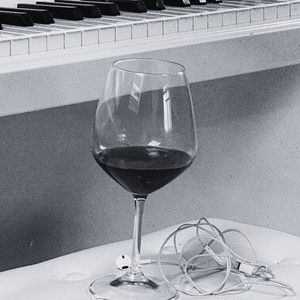 JONATHAN - hun mærker aldrig smerten.