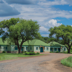 Ngilele E Hotel by Rami