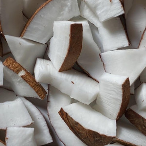 Tu tiene tu coco by Alane Teisha