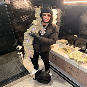 famous scammer mixx by Runtz