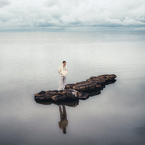 Waiting by Cuvurs