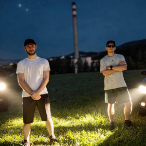 NENÍ TÝŽDŇA by SndWittch, Sonteo